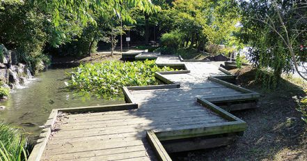 下の川せせらぎ緑地遊歩道公園